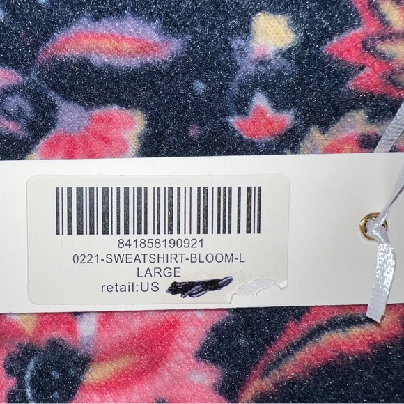 NWT Simply Southern crewneck fleece top navy paisley/floral - Picture 9 of 9